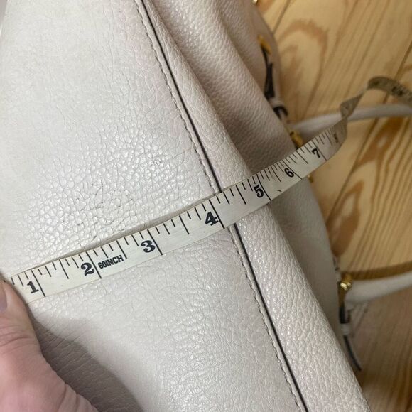 Michael Michael Kors MK Off White Leather East West Hamilton Tote Cream Shoulder - Picture 9 of 13
